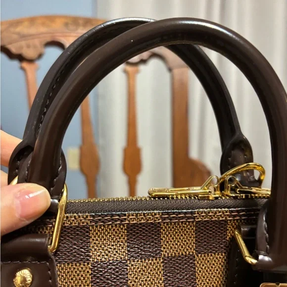Louis Vuitton Damier Ebene Alma - Picture 4 of 13